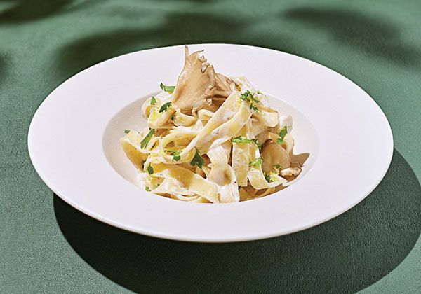 Ֆետուչինի Կախասնկով և Տրյուֆելով